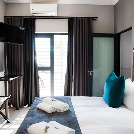 @Greys Guesthouse Блоемфонтейн Екстериор снимка