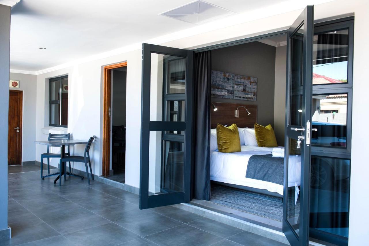 @Greys Guesthouse Блоемфонтейн Екстериор снимка