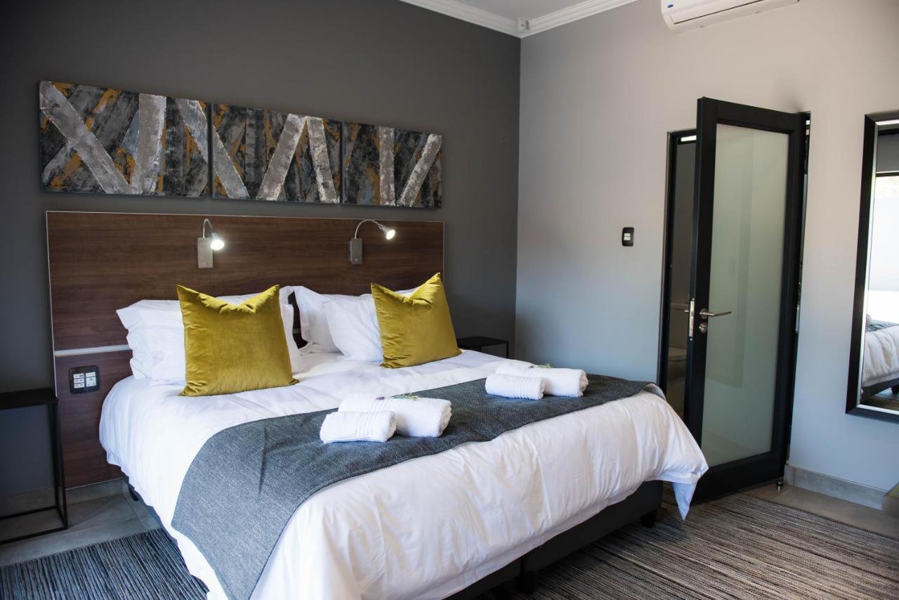 @Greys Guesthouse Блоемфонтейн Екстериор снимка
