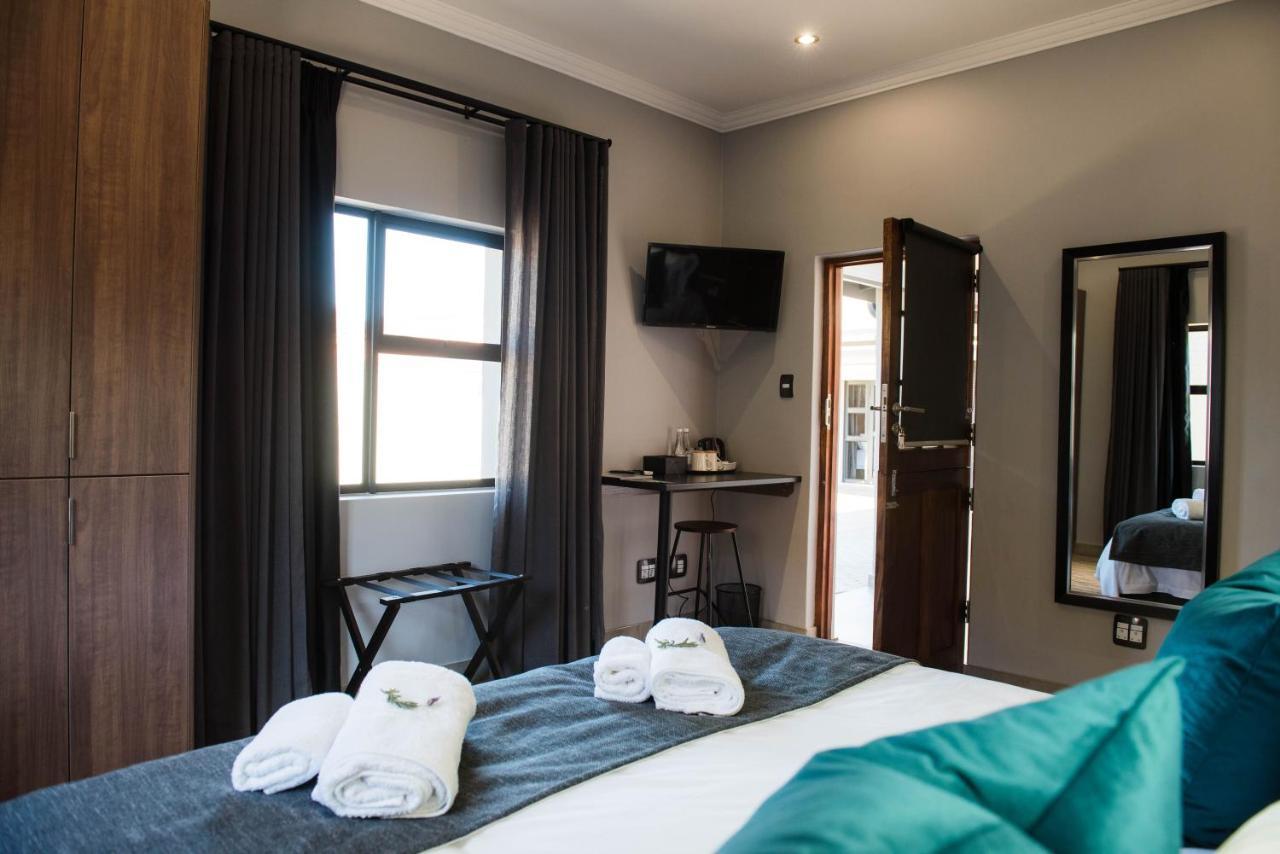@Greys Guesthouse Блоемфонтейн Екстериор снимка