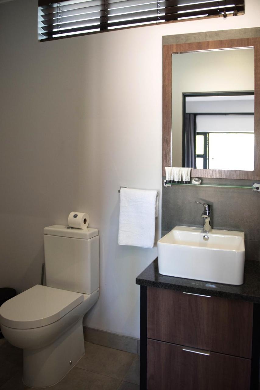 @Greys Guesthouse Блоемфонтейн Екстериор снимка